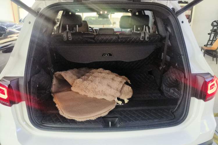 Used Mercedes-Benz EQB 2022 EQB 350 4MATIC First Edition Special Version Trunk