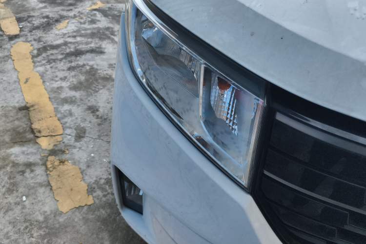 Used Wuling Hongguang PLUS 2019 1.5T Manual Comfort Version 7 Seats
