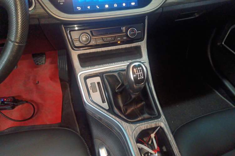 Used Geely Auto Emgrand GS 2018 Elegant Edition 1.8L Manual LingShang Model Gear Lever