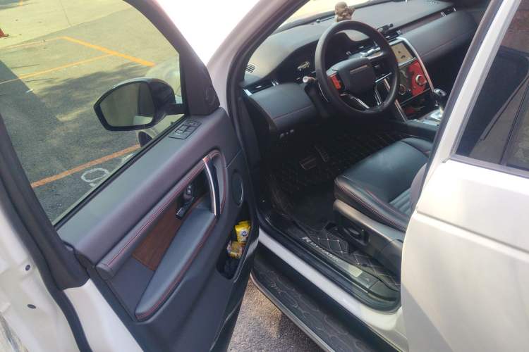 Used Land Rover Discovery Sport 2022 249 PS R-Dynamic S Performance Edition 5 Seats Driver Seat