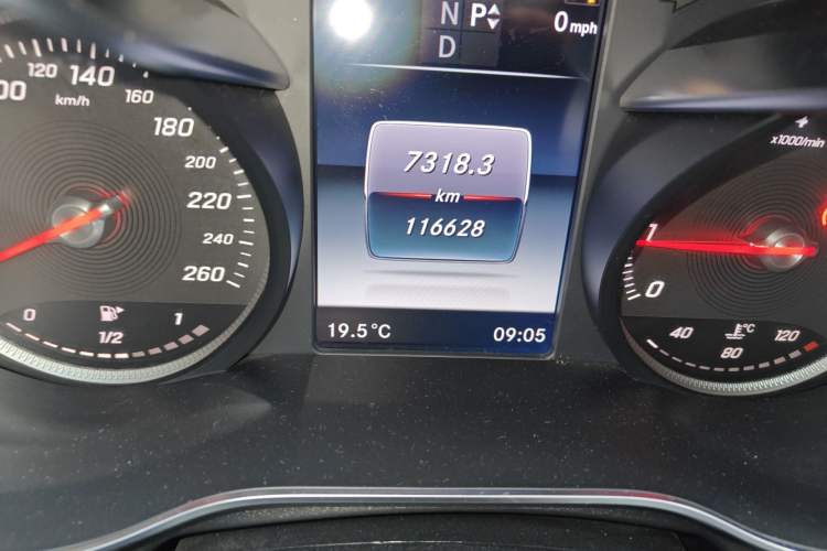 Used Mercedes-Benz C-Class 2016 C 180 L Odometer Close Up