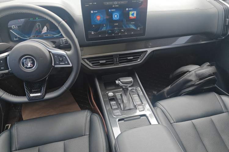 Used BYD Tang 2019 2.0T Automatic SmartConnect Luxury Version 5 Seats China VI Standard
