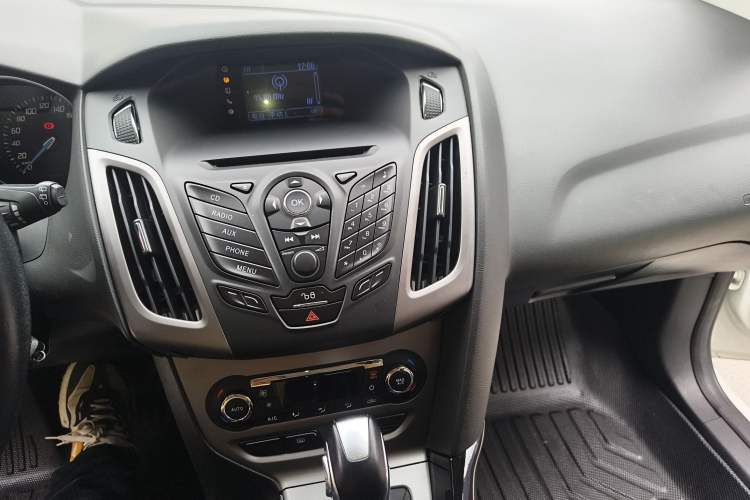 Used Ford Focus 2012 Hatchback 1.6L Automatic Fashion Edition
