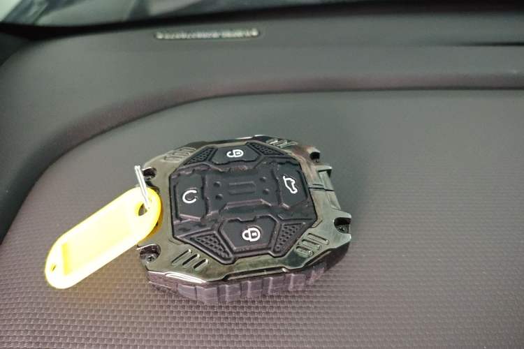 Used JETOUR Traveler 2023 2.0T All-Wheel Drive CrossPRO+ Vehicle Key