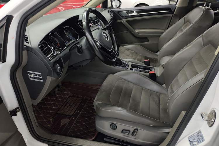 Used Volkswagen Golf 2016 280TSI Automatic Flagship Model Left Front Seat