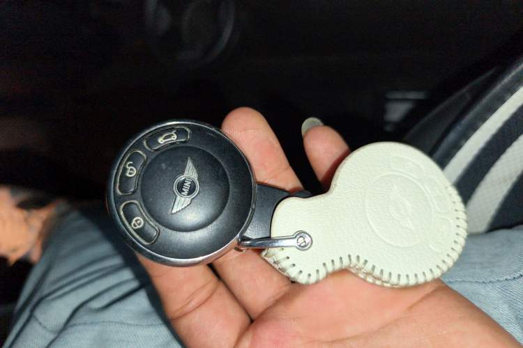 Used MINI 2011 1.6L COOPER Fun Vehicle Key