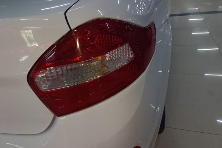 Used Cowin C3 2015 1.5L AMT Gold Diamond Edition