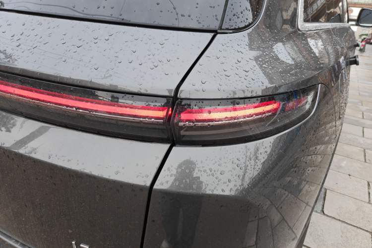 Used Li Auto L7 2023 Pro Model Exterior 3