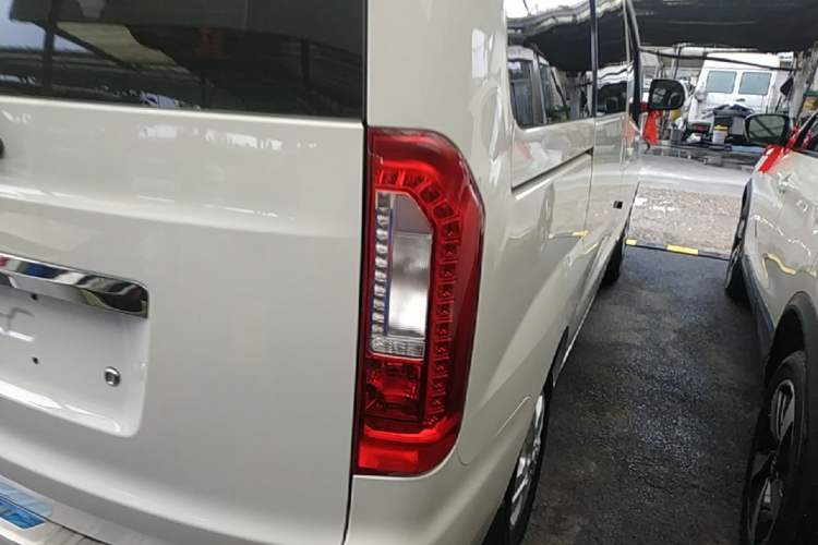 Used JAC Refine M3 2016 IKEA Edition 1.6L Luxury Smart Model