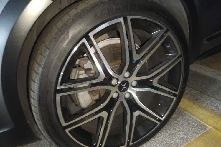 Used Volvo V90 2017 Cross Country T5 AWD Prestige Edition