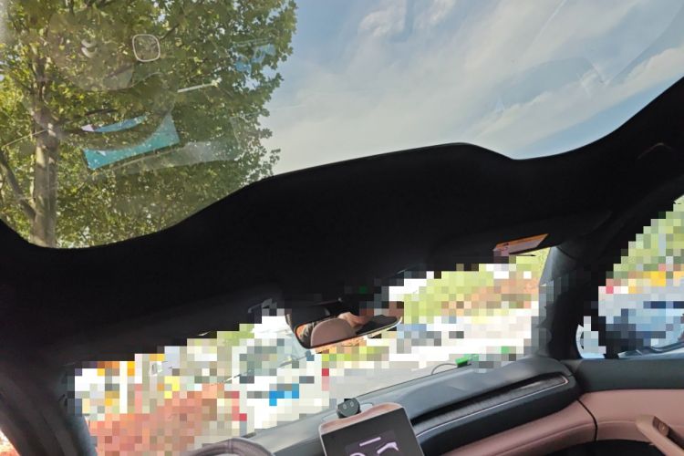 Used Nio EC6 2023 75 kWh Headliner