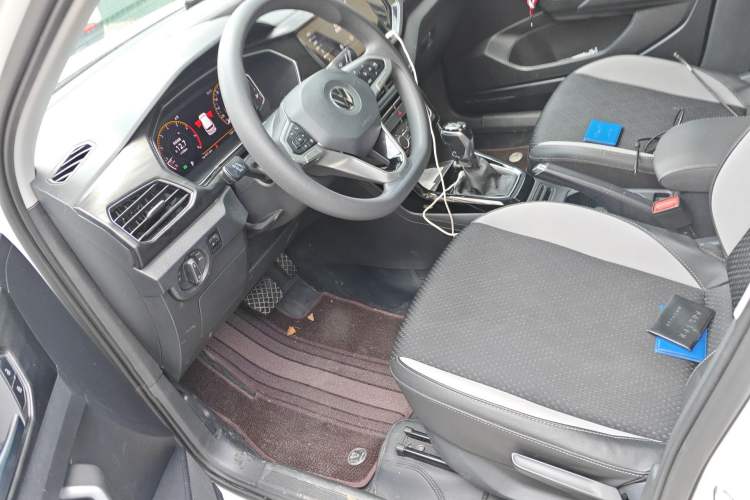 Used Volkswagen Tacqua 2020 1.5L Automatic Yue Left Front Seat