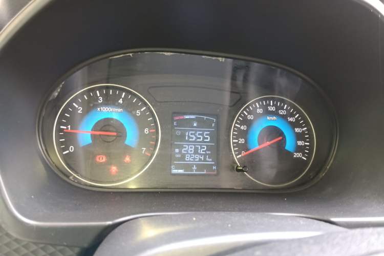 Used Dongfeng Fengon 330 2018 1.5L 330S Comfort Edition DK15 Instrument Cluster