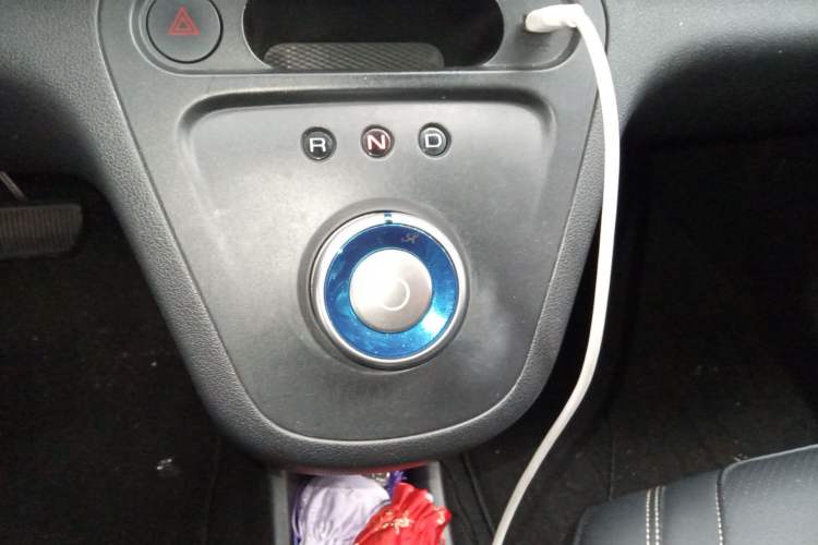 Used ORA White Cat 2020 305 km Luxury Version Gear Lever