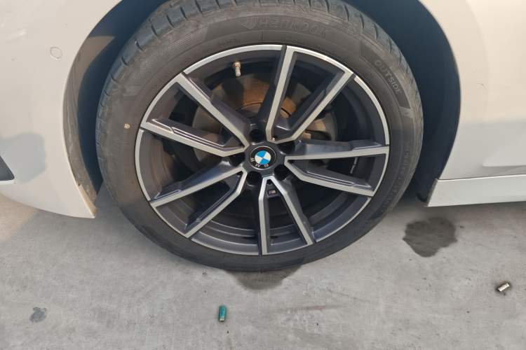 Used BMW 3 Series 2023 325Li M Sport Package Left Front Wheel Hub