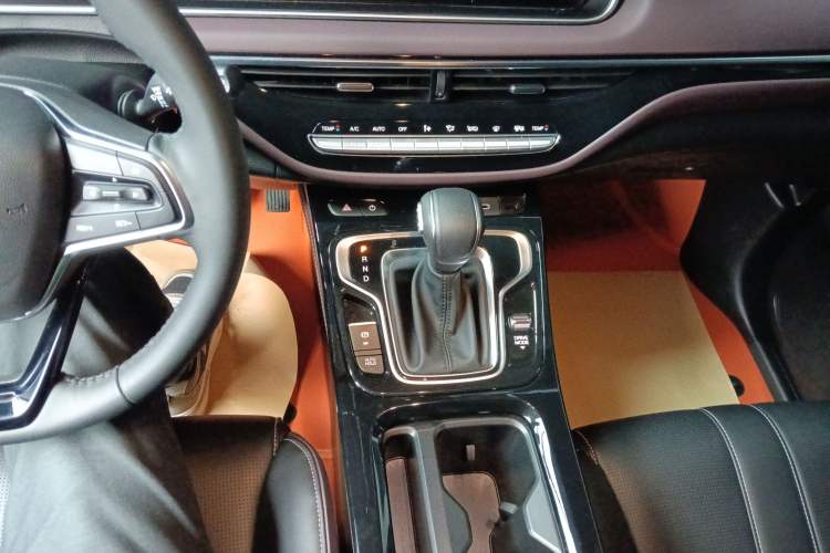 Used GAC Trumpchi M6 2023 PRO 270T DCT Luxury Edition
