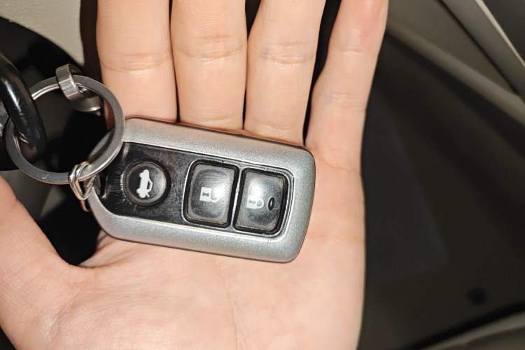 Used Toyota Camry 2013 200G Classic Luxury Edition Vehicle Key