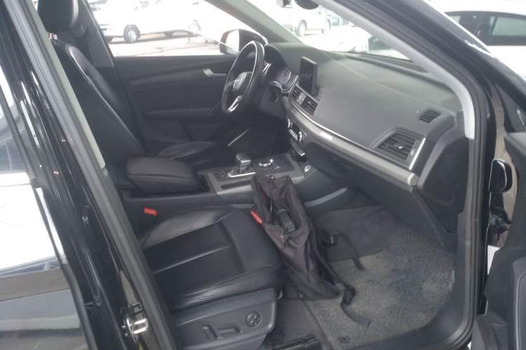 Used Audi Q5L 2018 40 TFSI Prestige Edition China VI Emission Standard
