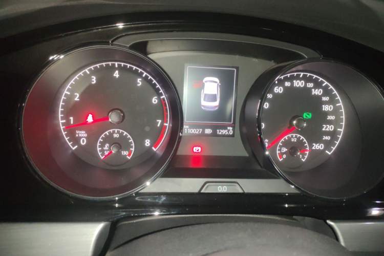 Used Volkswagen Lamando 2015 330TSI DSG Luxury Edition
