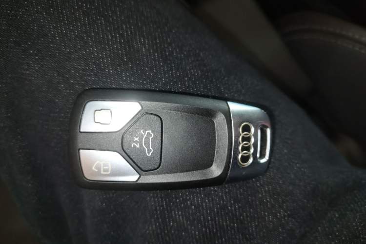 Used Audi Q5L 2022 40T Fashionable and Dynamic Model