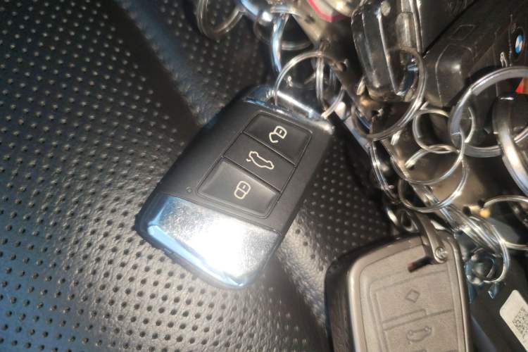 Used Volkswagen FAW-Volkswagen CC 2019 380TSI Glamour Edition China VI Standard Vehicle Key