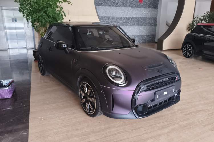 Used MINI 2023 Updated 2.0T COOPER S Artist Front Right 45 Deg