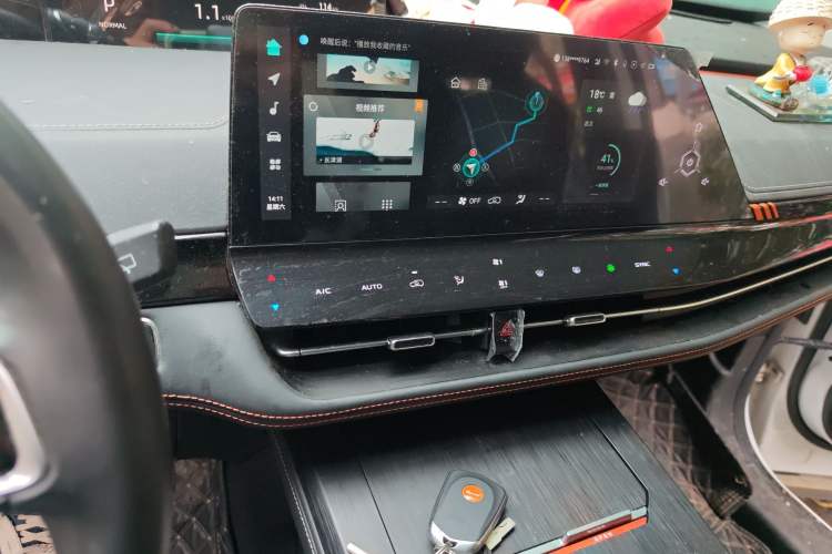 Used CHANGAN UNI-K 2021 2.0T Prestige Edition Audio And AC Panel