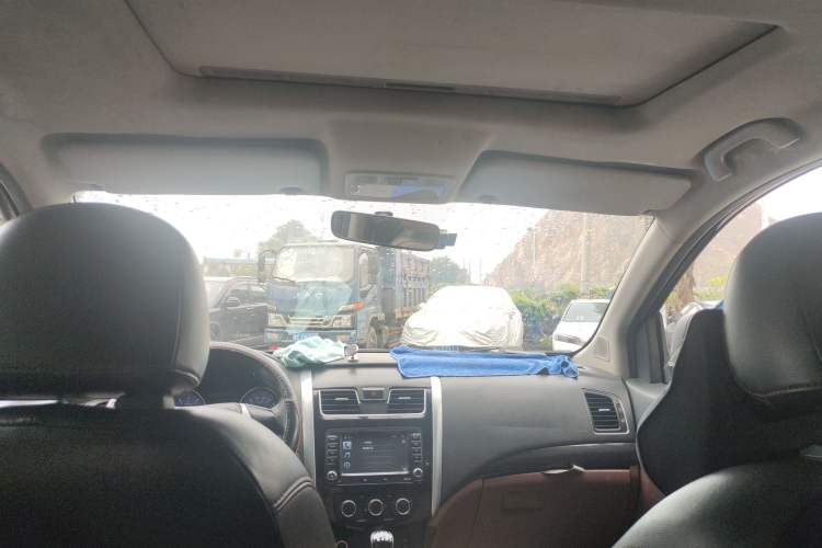 Used FORTHING SX6 2016 1.6L Manual Luxury Model Headliner