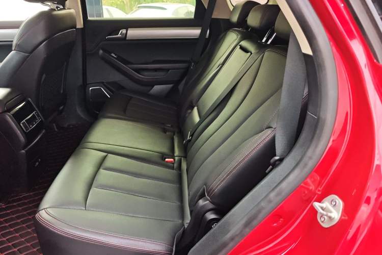 Used BYD Tang New Energy 2018 DM 2.0T All-Wheel Drive Smart Connectivity Luxury Model 7 Seats China V Emission Standard Left Rear Seat