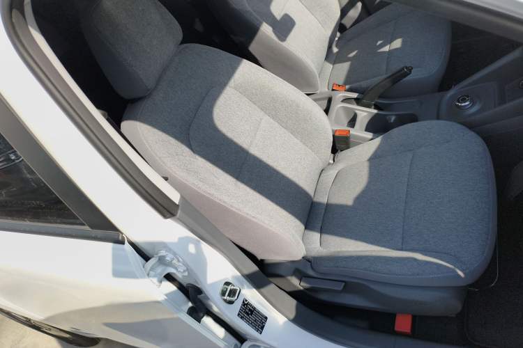 Used Wuling Hongguang New Energy 2025 Extended-Range Hybrid 50KM Comfort Version