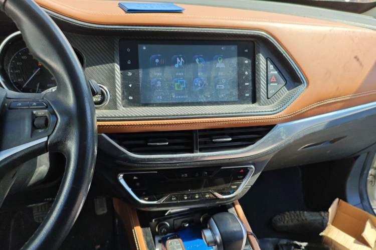 Used Zotye T300 2017 1.5T CVT Luxury Model
