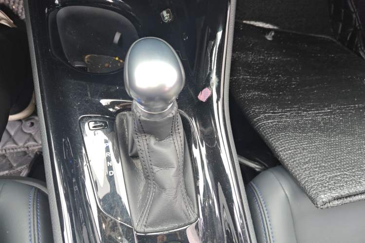 Used Toyota C-HR 2020 2.0L Leading Edition Gear Lever