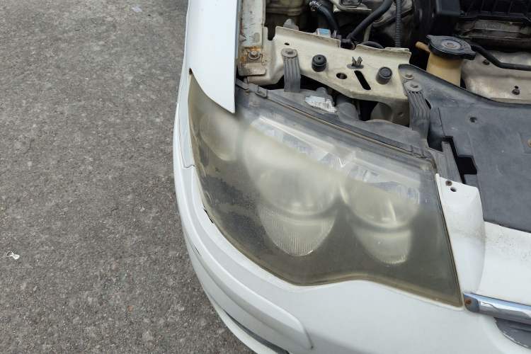 Used Citroen Elysee 2013 Sedan Classic 1.6L Manual Tech Edition