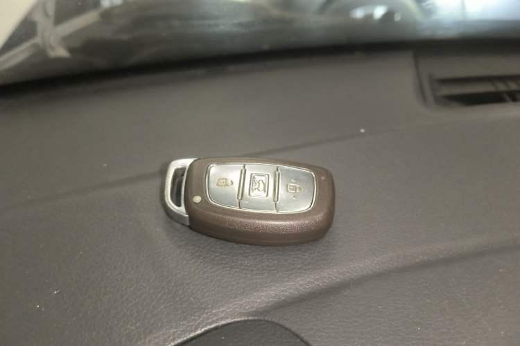 Used Hyundai Tucson 2018 1.6T Dual-Clutch Two-Wheel Drive 15th Anniversary Special Edition
