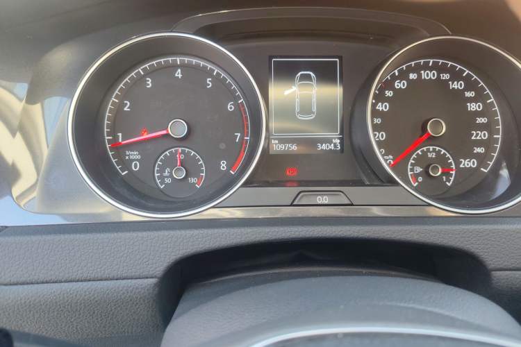 Used Volkswagen Golf 2018 230TSI Automatic Luxury Version Odometer Close Up