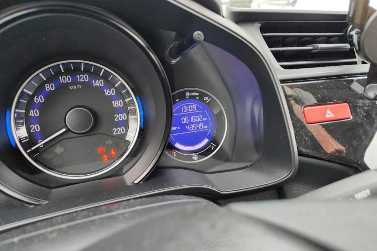 Used Honda Fit 2016 1.5L LXS CVT Comfort Sunroof Version
