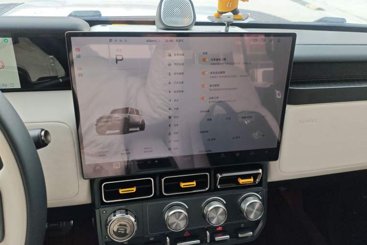 Used iCAR V23 2025 501 Four-Wheel Drive Intelligent Driving Version Audio And AC Panel