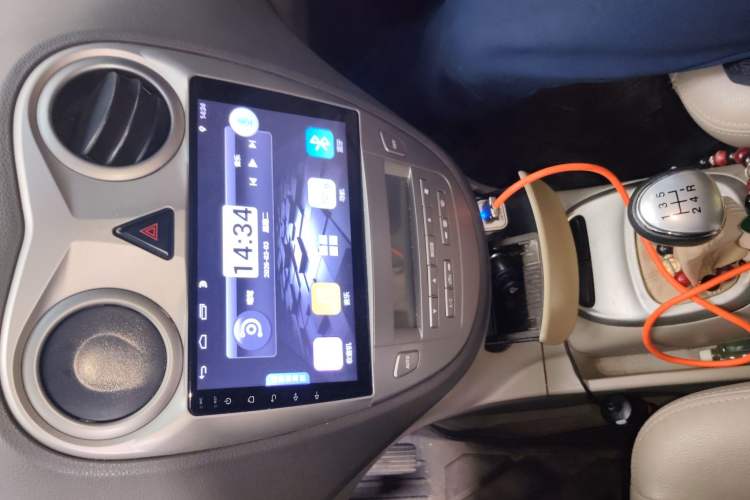 Used JAC Group Refine M2 2011 1.8L MT Luxury 7-Seater