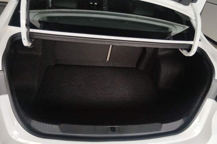 Used Buick GT 2019 15T Dual-Clutch Connected Elite Model China VI