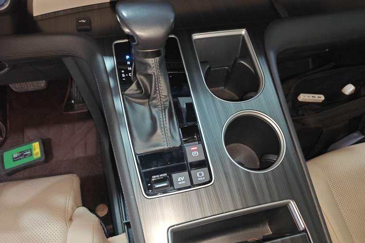 Used Toyota Granvia 2023 2.5L Hybrid Prestige PLUS Edition