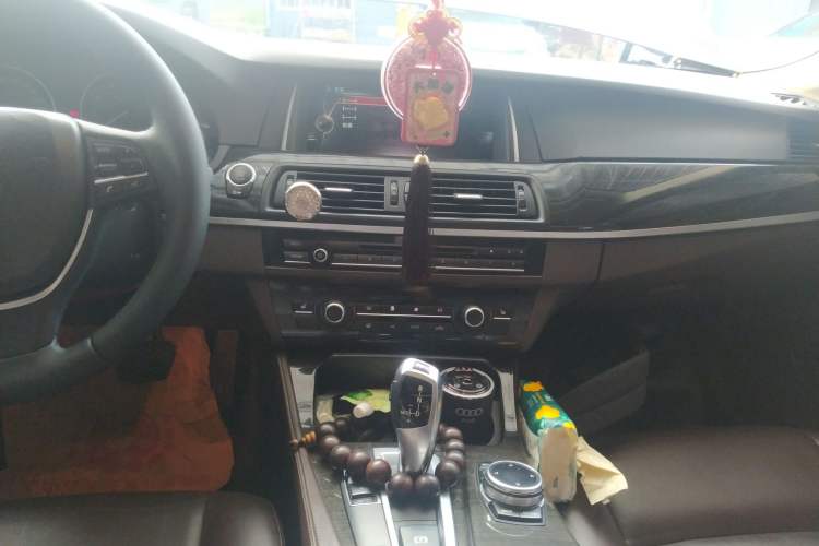 Used BMW 5 Series 2014 525Li Luxury Design Package
