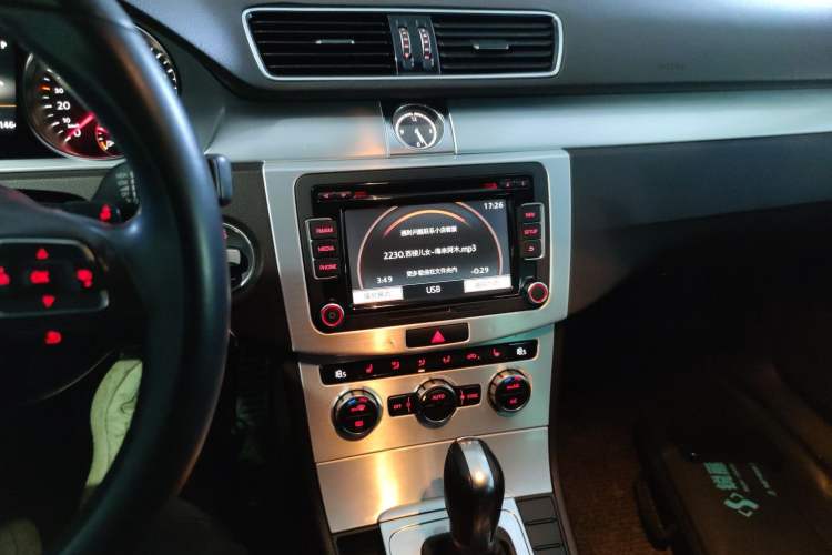 Used Volkswagen FAW-Volkswagen CC 2016 1.8TSI Luxury Model Audio And AC Panel