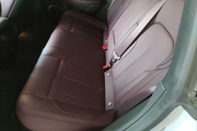 Used Nio ET5T 2024 75kWh Touring Left Rear Seat