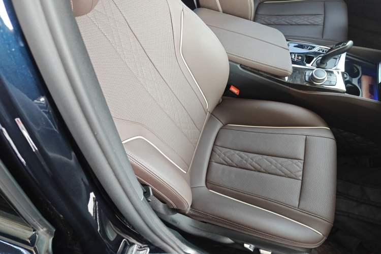 Used BMW 5 Series 2022 Restyled 525Li M Sport Package
