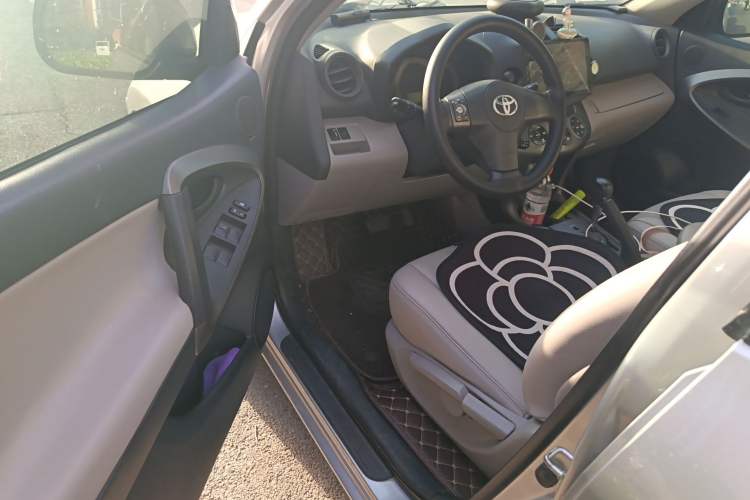 Used Toyota RAV4 2009 2.0L Automatic Classic Edition