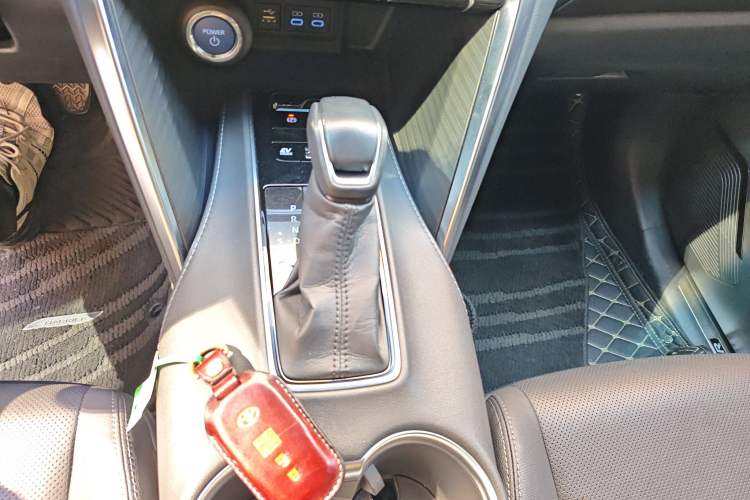 Used Toyota Harrier 2022 Dual-Engine 2.5L CVT Four-Wheel Drive Luxury Edition