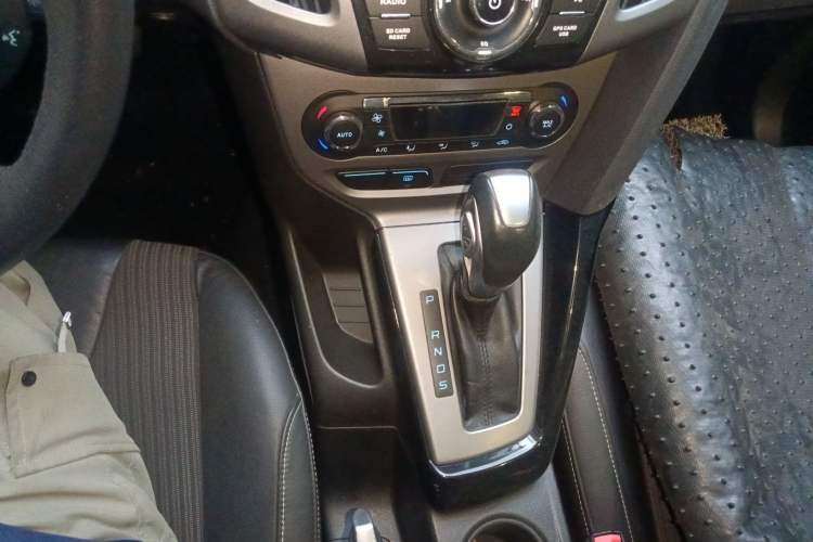 Used Ford Focus 2012 Sedan 1.6L Automatic Fashion Edition