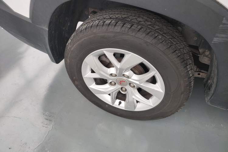 Used Wuling Hongguang S3 2018 1.5L Manual Comfort Model China V Standard
