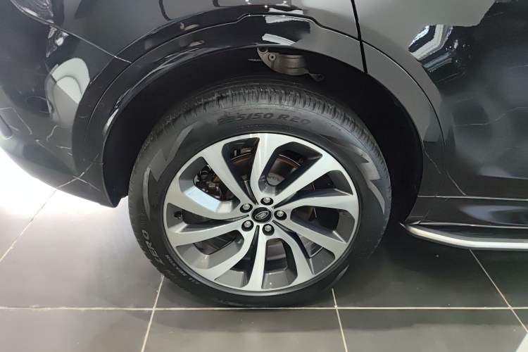 Used Land Rover Discovery Sport New Energy 2022 Facelifted P300e Plug-in Hybrid Electric Version