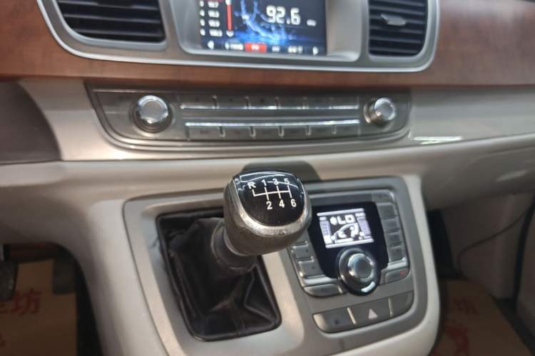 Used SAIC MAXUS G10 2016 2.0T Manual Elite Edition
